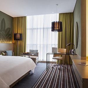 Upper Floors King Room